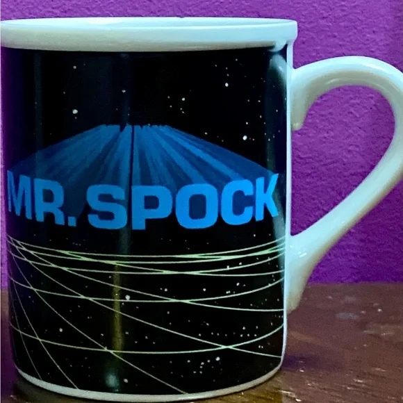 Star Trek Character Mug Set - Black and White - Picture 9 of 9